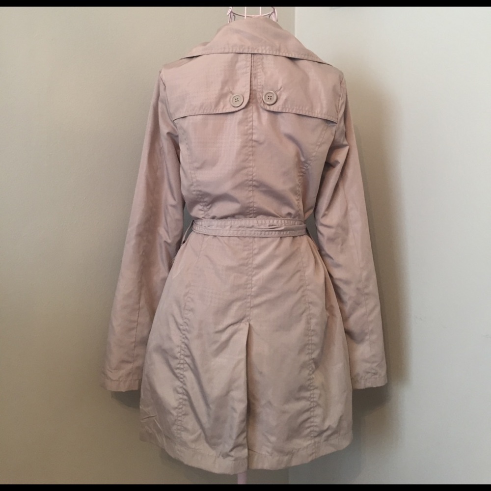 Grey Jacket - Picture 2 of 4